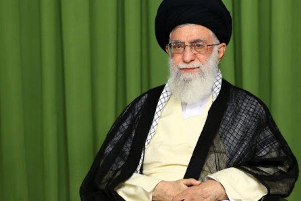 القائد الخامنئي: أمريكا أخبث عدو لإيران