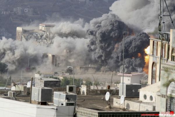 العدوان على اليمن يواصل تصعيداً هستيرياً ضد المدنيين منذ الضربة القاسية التي تلقاها امس