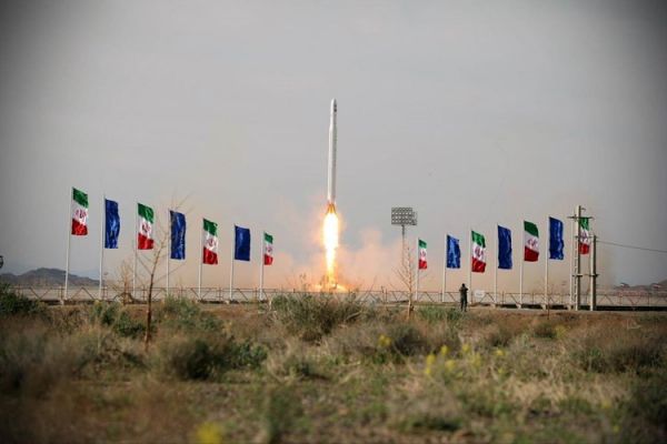 "جيروزاليم بوست": هل تقدّمت قدرة إيران على إطلاق صاروخٍ قادرٍ على إيصال رأسٍ نووي؟